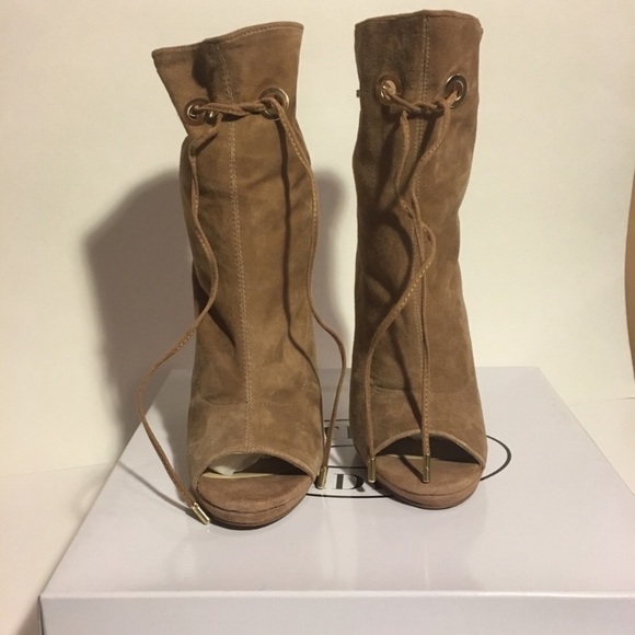 New Steve Madden Cavalier Camel Suede Bootie - Picture 5 of 8